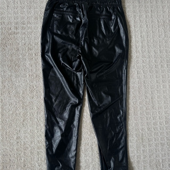 David Lerner women’s black shiny jogger pull on style pants size small 4 6 - Picture 2 of 3